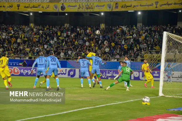 چادرملو با درخشش سیمیسترا نیمه اول استقلال خوزستان را تسخیر کرد!