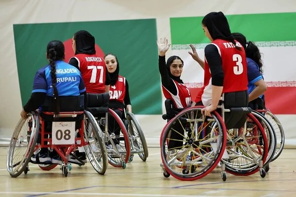 دختران ملی‌پوش بسکتبال با ویلچر سه نفره به فینال بازی‌های پاراآسیایی رسیدند!