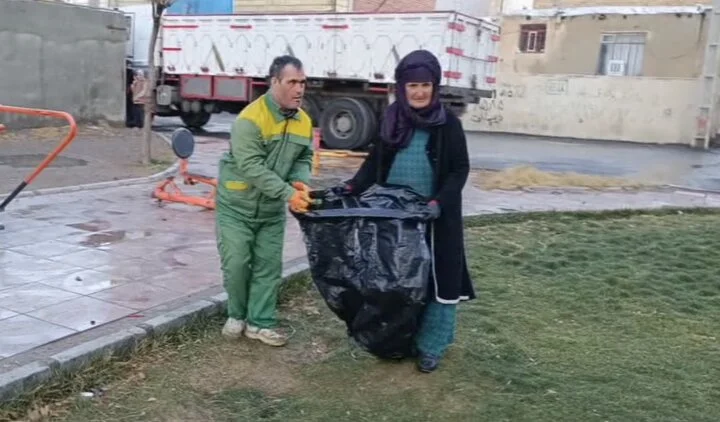 همراهی بی‌وقفه مادر با پسر اوتیسمی‌اش؛ داستانی که قلب‌ها را لرزاند
