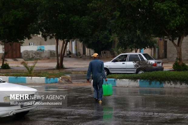 بارش بی‌سابقه ۵۸ میلی‌متری باران در برکه دکای پارسیان؛ هوای هرمزگان رنگ تازه گرفت