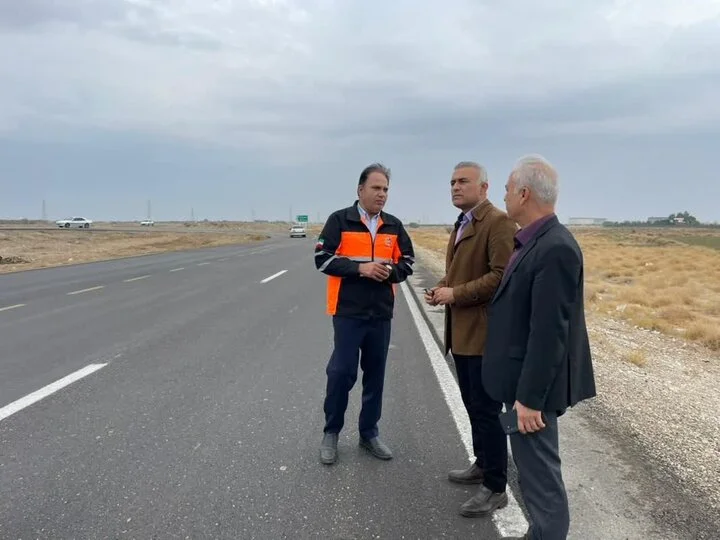 فرماندار گناوه: هشدارهای هواشناسی را جدی بگیرید تا گرفتار سیل و ترافیک نشوید!