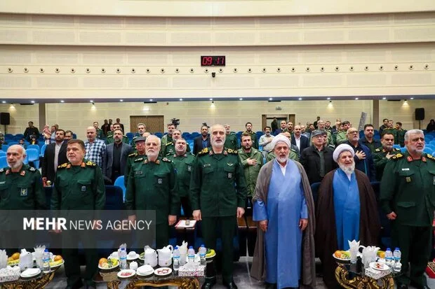 سومین رویداد روز جمعیت سپاه با حضور چهره‌های برجسته و خانواده شهدا برگزار شد