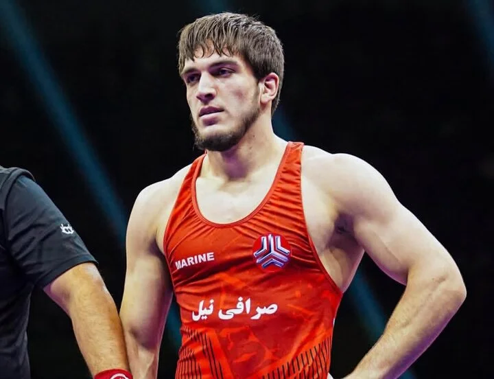 دو پیروزی جنجالی کشتی‌گیران روس در لیگ آزاد؛ نایب‌قهرمان جهان چگونه از شکست فرار کرد؟ + فیلم