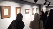نمایشگاه شگفت‌انگیز خوشنویسی بانوان یزدی در هفته زن افتتاح شد
