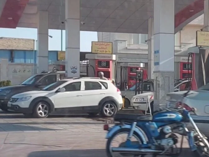 فعالیت پمپ بنزین‌های یزد همچنان در وضعیت عادی؛ جای نگرانی نیست!