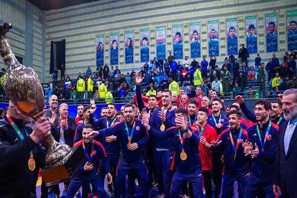 خوب، بد و زشت لیگ کشتی آزاد؛ از بازگشت یزدانی تا جنجال و شعار عجیب!