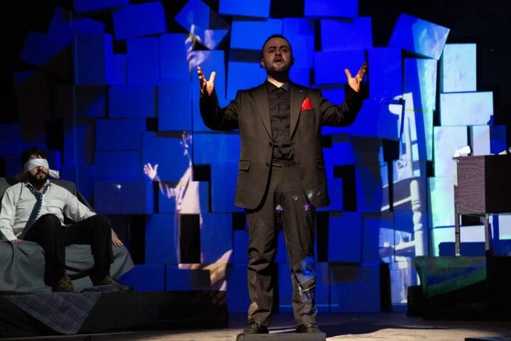 اجرای دو نمایش خاص از اقلیم کردستان در جشنواره تئاتر کردی سقز که همه را شگفت‌زده کرد!