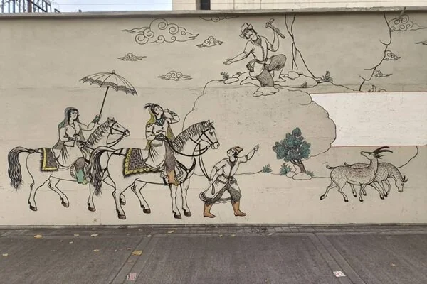 مرمت حیرت‌انگیز دیوارنگاره شاهنامه پس از یک دهه در خیابان کریم‌خان؛ هنر ایرانی دوباره جان گرفت!