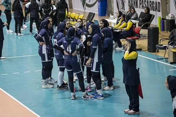 کام‌بک هیجان‌انگیز شاگردان لی در امیدیه؛ سایپا و شهرآرکا همچنان صدرنشین لیگ والیبال