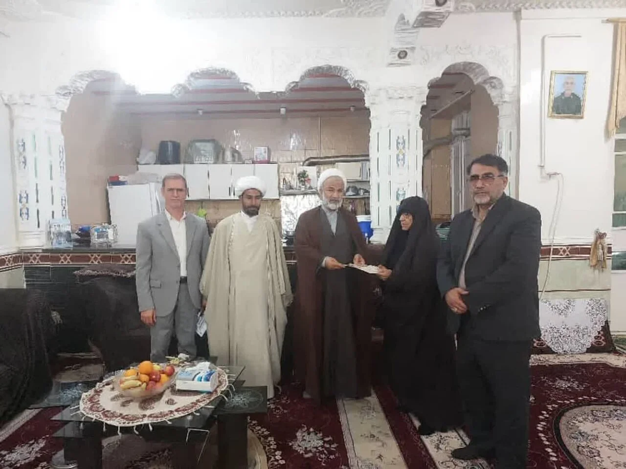 امام جمعه دشتستان با همسر آزاده شهید «محمد محمدی» دیدار کرد