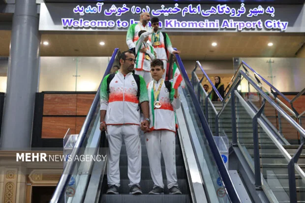 بازگشت پرافتخار اولین گروه ملی‌پوشان پاراآسیایی جوانان به ایران در استقبال ویژه مسئولان ورزشی