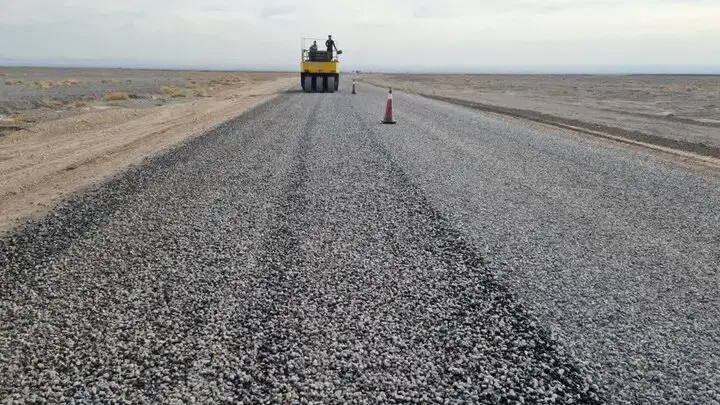 روکش ۴۵۶ کیلومتر جاده لرستان با جذب ۲۷۷ میلیارد تومان؛ تحریم‌ها چالش اصلی است!