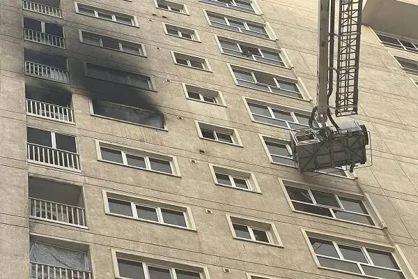 آتش‌سوزی مهیب در برج ۲۰ طبقه دهکده المپیک در کمتر از ۵ دقیقه مهار شد!