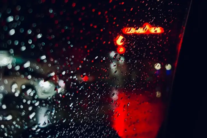 آغاز طوفانی موج سوم بارندگی‌ها در هرمزگان؛ برق قطع و معابر آبگرفته شد!