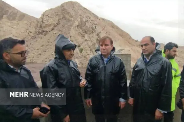 استاندار بوشهر هشدار داد: آمادگی کامل برای بارش‌های سنگین و توصیه به پرهیز از ترددهای غیرضروری