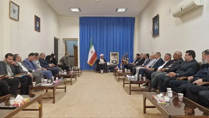 امام جمعه ایلام: پیوند ایران و عراق سد نفوذ استکبار را شکست‌ناپذیر کرد