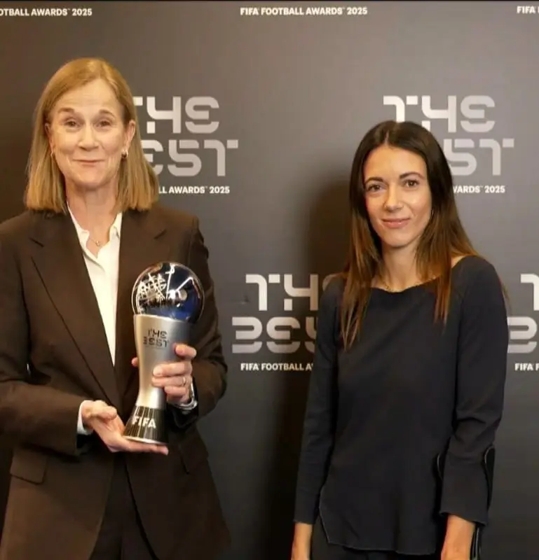 دمبله بهترین بازیکن سال فیفا شد