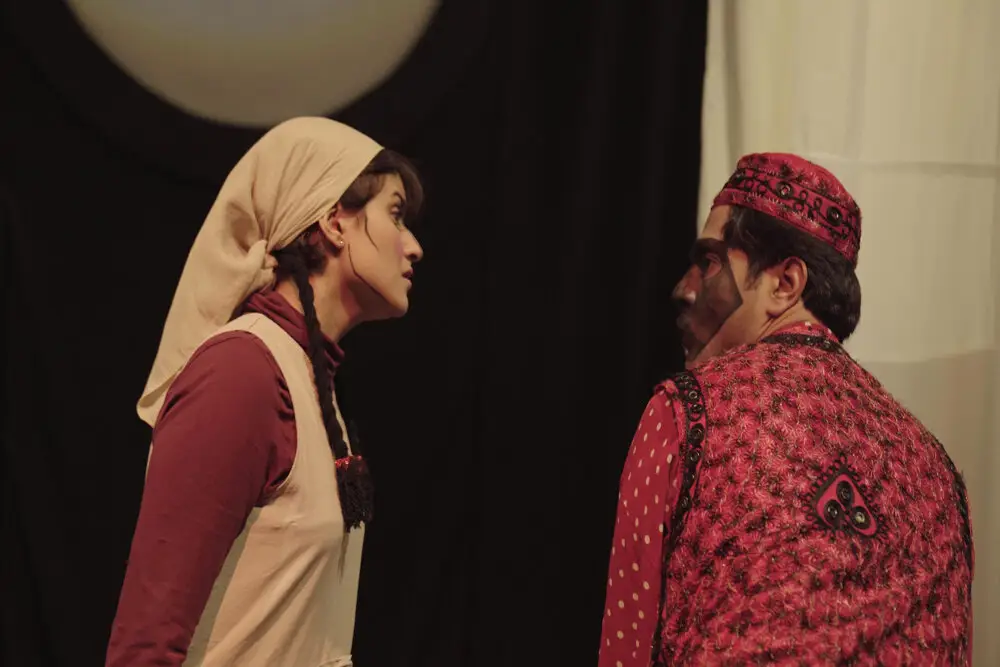 متن بیضایی فراتر از خیمه شب بازی است؛ بازیگرانی به مثابه عروسک!