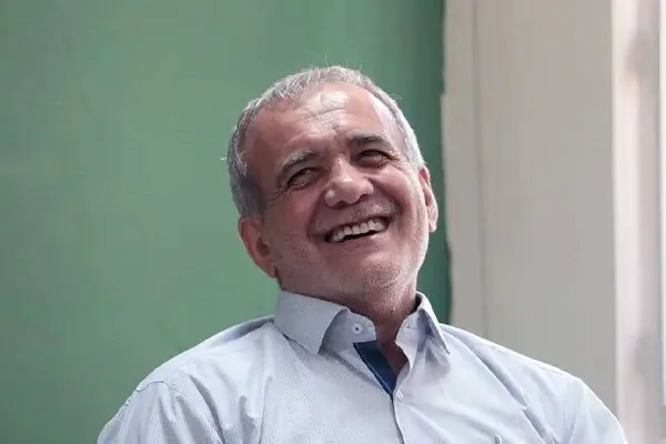 شعرخوانی ویژه برای پزشکیان در جمع فرهیختگان خراسان جنوبی؛ لحظه‌ای فراموش‌نشدنی!