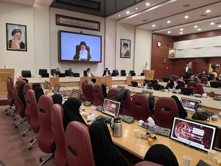 آیت‌الله علم‌الهدی: وحدت حوزه و دانشگاه کلید طلایی استقلال و پیشرفت ایران است