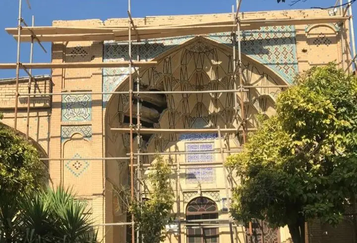 آغاز مرمت اضطراری مقرنس‌های فروریخته حافظیه شیراز؛ آماده‌سازی برای استقبال نوروزی