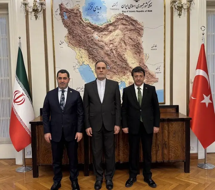 دیدار مهم سفیر ایران با رئیس گروه دوستی پارلمانی ترکیه؛ آینده همکاری‌های اقتصادی در گرو این گفتگوها!