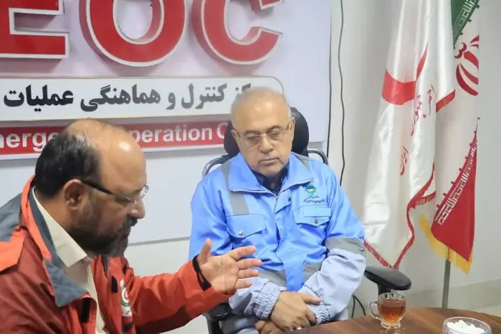بازدید ویژه استاندار هرمزگان از مرکز عملیاتی هلال‌احمر؛ پشت‌صحنه مدیریت بحران چگونه رقم می‌خورد؟