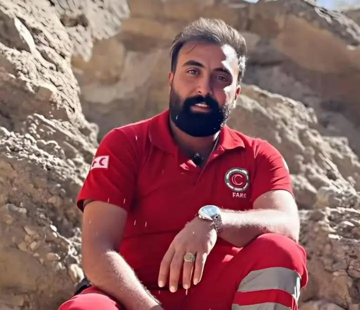 تشییع باشکوه پیکر شهید امدادگر هلال‌احمر جهرم؛ لحظه‌ای که همه دل‌ها شکست