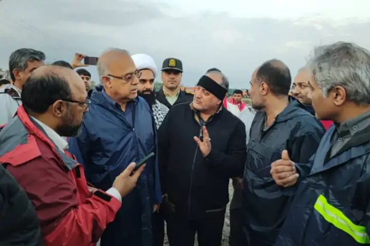 آشوری: تلاش‌های فوری برای انتقال اهالی مهرگی به نقطه‌ای امن در جریان است