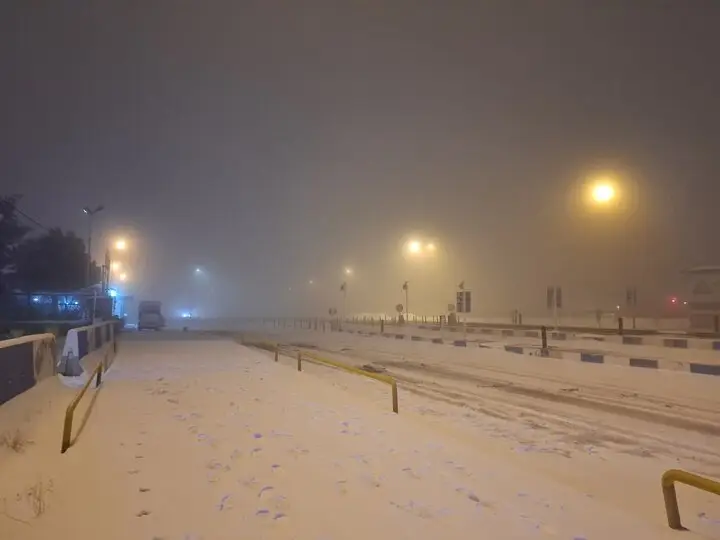 گردنه امین‌الله بجنورد در زیر برف سنگین سفیدپوش شد؛ جاده‌ها چه وضعیتی دارند؟