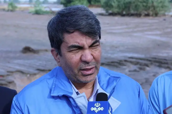 استاندار کرمان: ترمیم فوری سیل‌بندهای مناطق سیل‌زده؛ نجات جان و زندگی مردم در خطر است