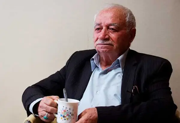 طنزپردازی کرمانی با نام خانوادگی اصفهانی؛ راز جالب یک تخلص ادبی!