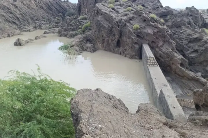 آبگیری بی‌سابقه یک میلیون مترمکعبی سازه‌های آبخیزداری سیریک پس از بارش‌های اخیر!