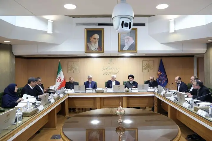 عارف: فرصت طلایی دیجیتالی کردن نسخ خطی را نمی‌توان از دست داد!