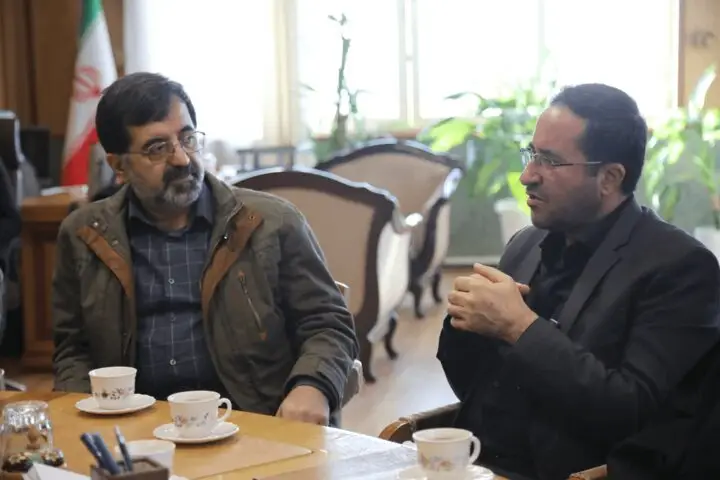 افلاطونی هشدار داد: ۳۴۰ هزار هکتار از اراضی قم در خطر بیابان‌زایی جدی قرار دارند!