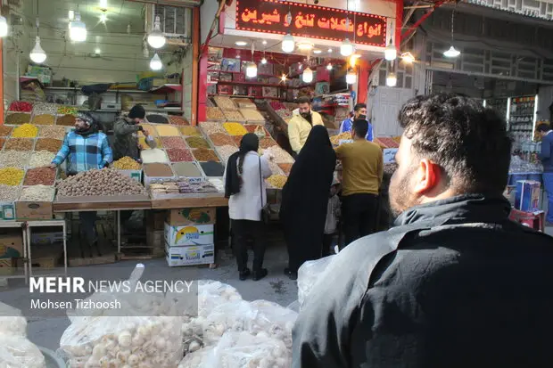 اهدای بسته‌های معیشتی در آمل؛ لبخند امید بر چهره نیازمندان