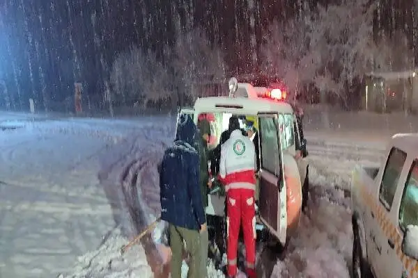 نجات حیرت‌انگیز ۹۰۰ نفر گرفتار در سیل و کولاک توسط هلال احمر کهگیلویه و بویراحمد