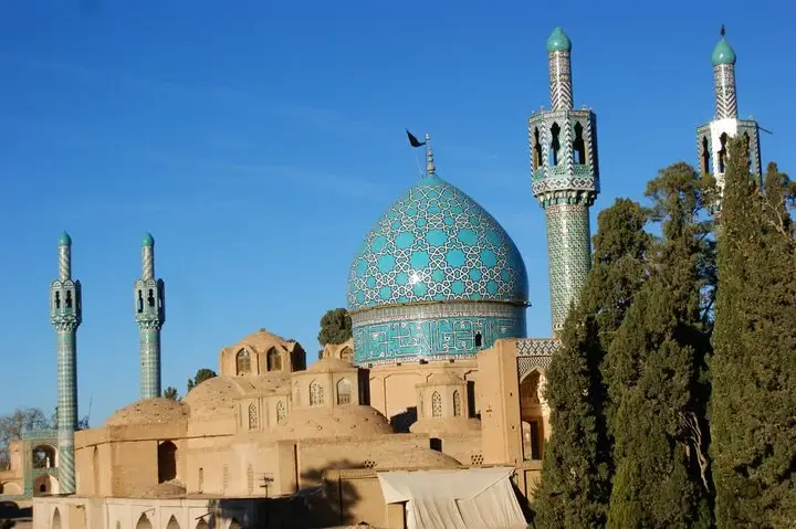 مرمت شگفت‌انگیز گنبد آرامگاه شاه نعمت‌الله ولی در ماهان؛ احیا با اعتباری بیش از ۱۰ میلیارد ریال