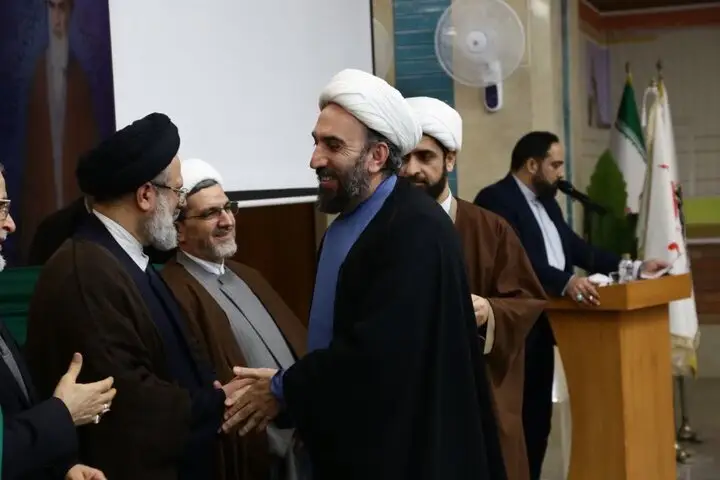 تقدیر ویژه از مدیرکل تبلیغات اسلامی ایلام در کنگره بین‌المللی فعالان اربعین