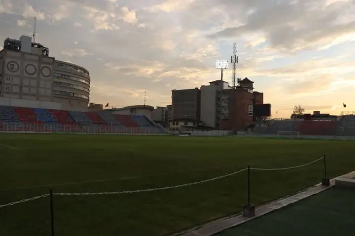 دنیامالی هشدار داد: ورزشگاه شهید وطنی قائم‌شهر هنوز استانداردهای AFC را ندارد!