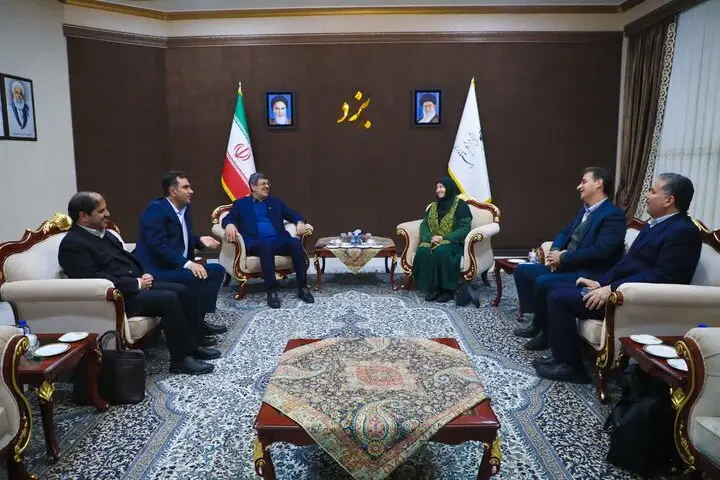 ورود مهم معاون رئیس جمهور و رئیس سازمان حفاظت محیط زیست به یزد با استقبال ویژه مسئولان