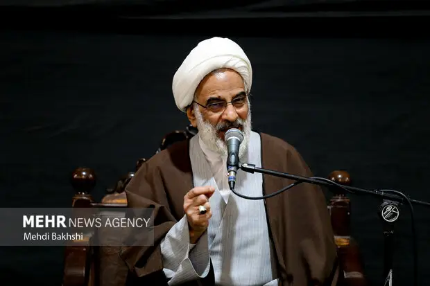 چرا ملت ایران با وجود سختی‌ها همچنان پای انقلاب و ولایت ایستاده‌اند؟