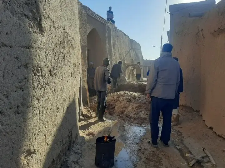 راز موفقیت مرمت بام‌های تاریخی خوسف؛ نقش بی‌بدیل مشارکت مردمی!