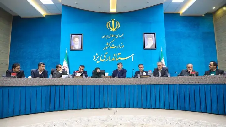 پوردهقان هشدار داد: صنعتی شدن یزد بدون قربانی دادن به محیط زیست ممکن است؟