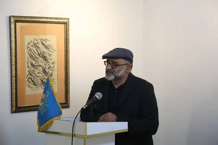 رونمایی «کفترهای سُرخِ پاپَر»؛ داستانی از رنج، طنز و جهان ذهنی نویسنده