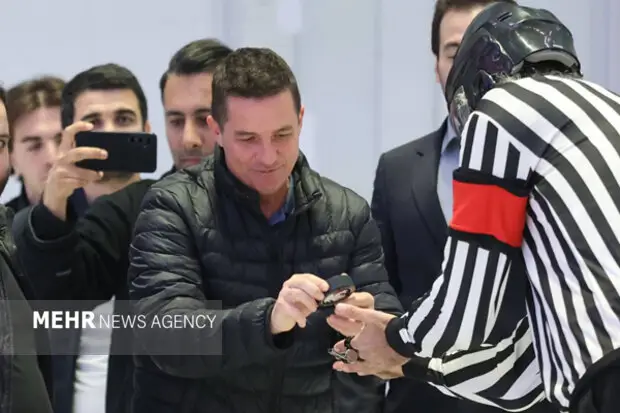 سرمربی پرسپولیس شگفت‌زده از جذابیت‌های هاکی روی یخ شد!