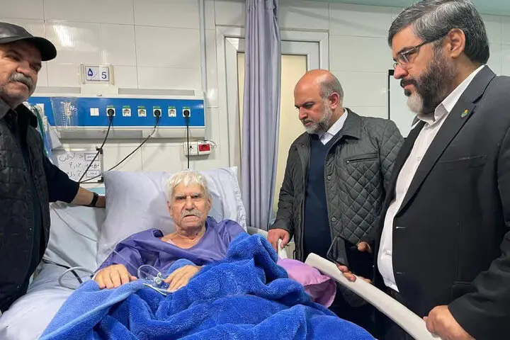 مدیرعامل صندوق اعتباری هنر از عنایت بخشی عیادت کرد