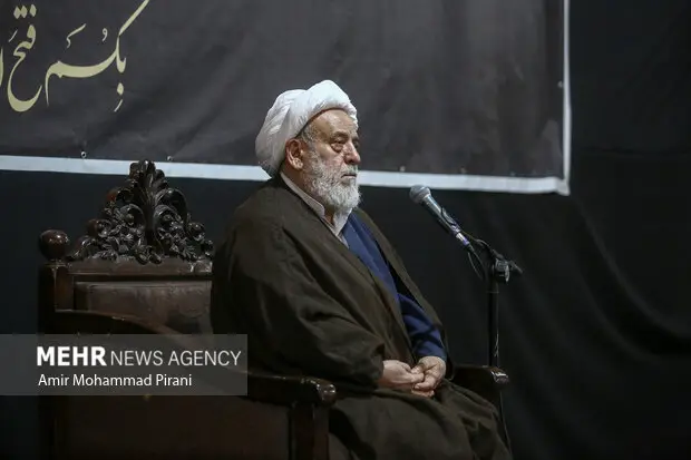 انصاریان هشدار داد: دوری از قرآن و اهل بیت، ریشه لغزش‌های اجتماعی است!