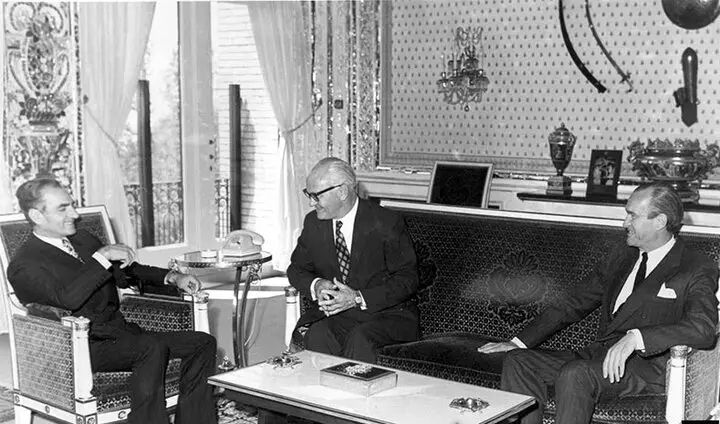 رئیس سابق سیا چگونه ناگهان سفیر آمریکا در تهران شد؟