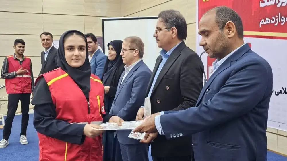 برنامه «همیار آتش‌نشان و ایمنی» در دوراهک برگزار شد